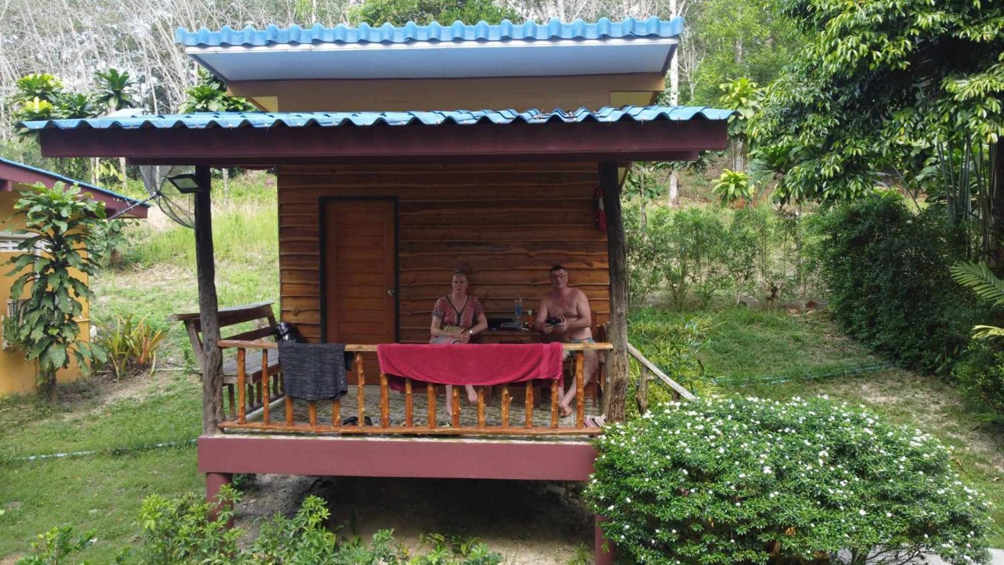 Baan Panseng Bungalow Ko Kut Exterior photo