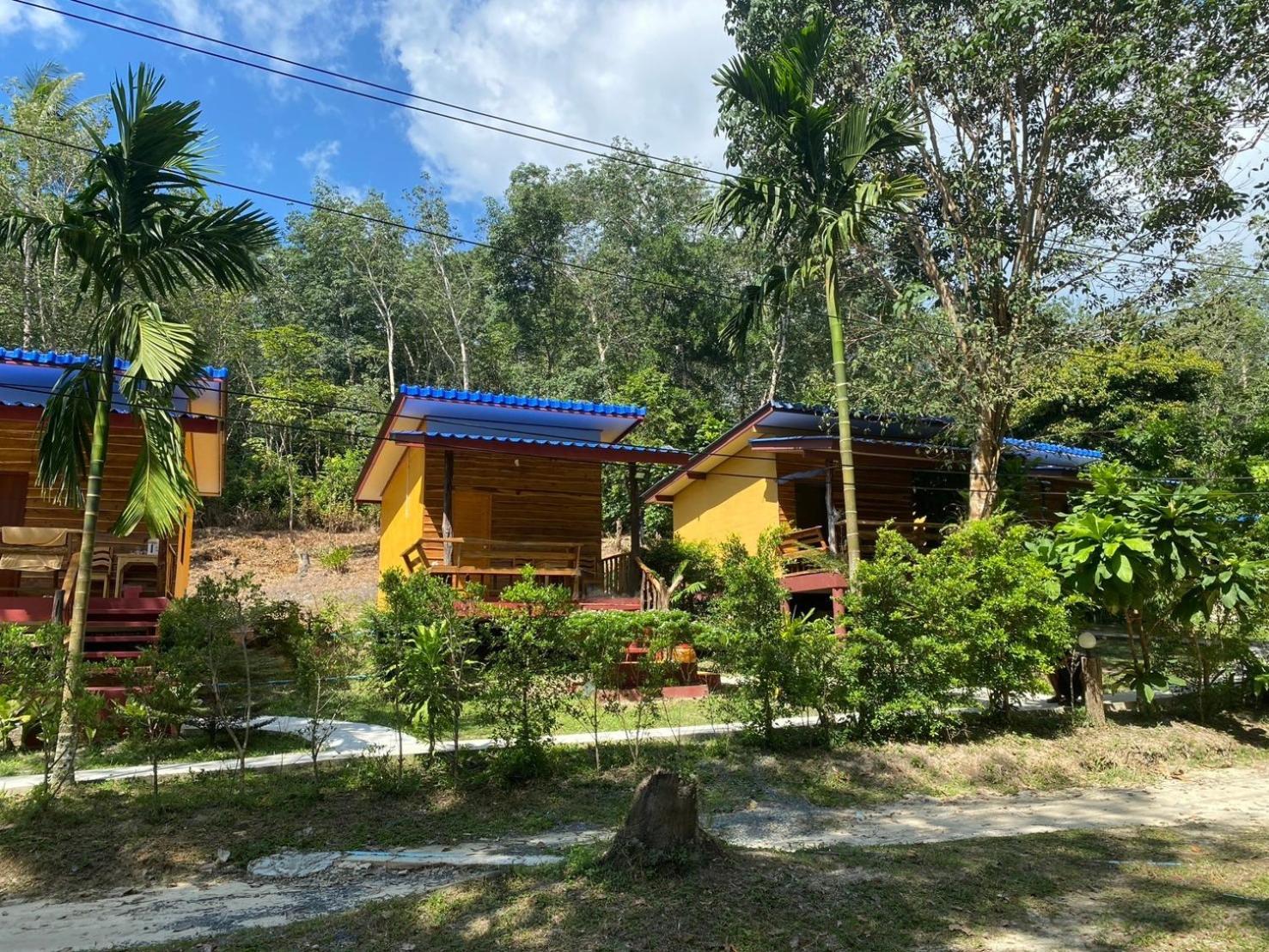 Baan Panseng Bungalow Ko Kut Exterior photo